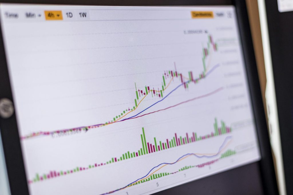 Fintech Unicorn Oxyzo Makes a ₹42 Crore Bet on India’s Retail Debt Market with GoldenPi Acquisition