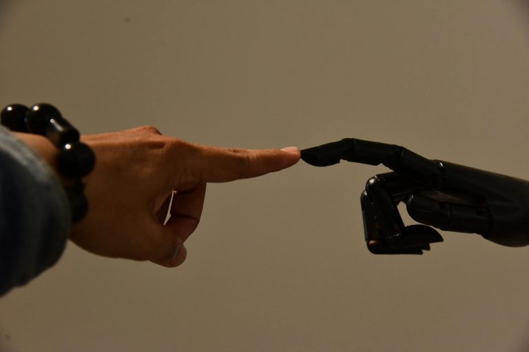Anthropic and Snowflake Forge Deeper Ties, Signalling a New Era for Enterprise AI Adoption