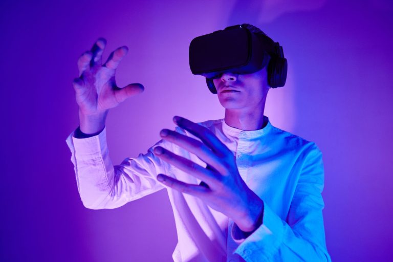 AutoVRse Secures $2.4 Million Pre-Series A to Fuel Global AR/VR Enterprise Expansion