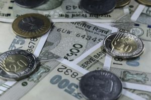 India’s Economic Crosscurrents: Strong GDP Growth Meets RBI’s Cautious Outlook and a Resurgent Rupee