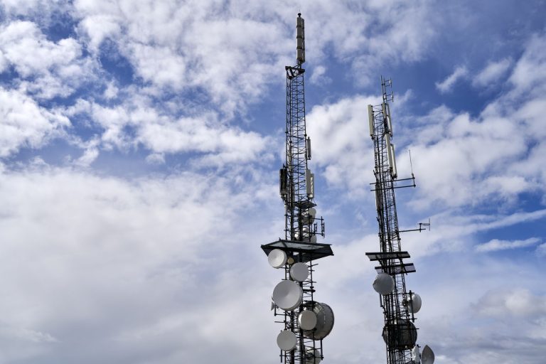 QOSMIC Secures $3.3 Million Seed Funding to Pioneer Next-Generation Satellite Communication Infrastructure