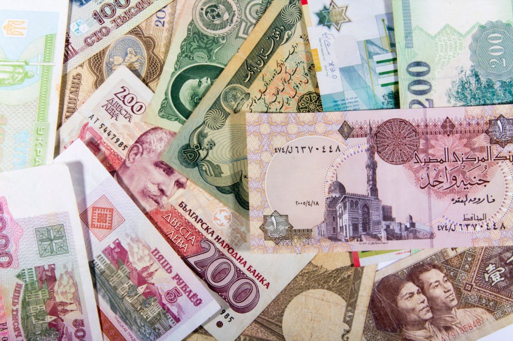 RBI’s Hands-Off Approach to Rupee Volatility: What it Means for Indian Startups