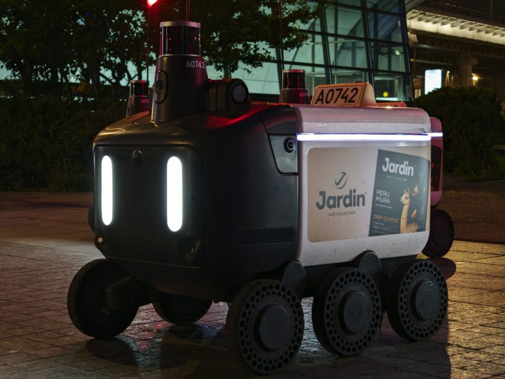 India’s Robotaxi Dream: Navigating the Chaotic Reality and Crafting Homegrown Solutions