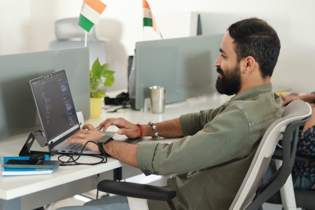 Microsoft’s India AI Ambitions Face Talent Raids and Privacy Demands