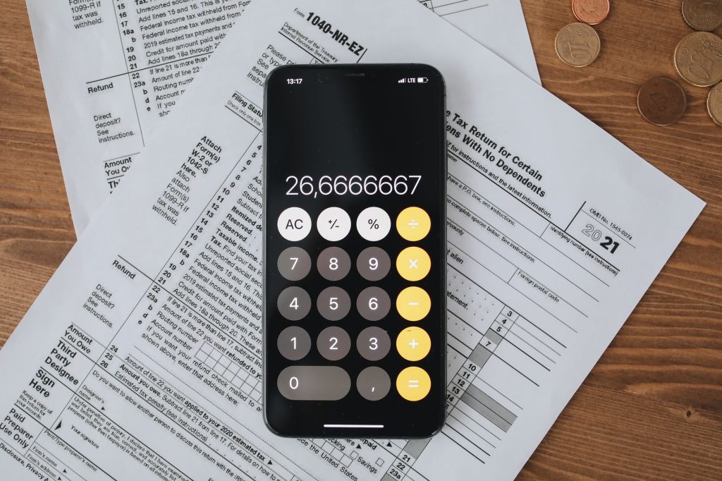 GST Council Endorses Uniform Tax for Online Platforms as Swiggy Faces New Competition and Prepares for Public Markets