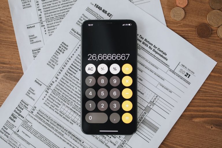 GST Council Endorses Uniform Tax for Online Platforms as Swiggy Faces New Competition and Prepares for Public Markets